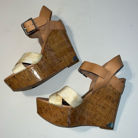 Sam Edelman Shoes - Sam Edelman Sasha Wedge EUC 6.5
